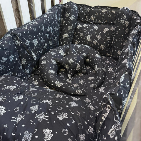 8 Pieces Cot Bedding Set - Black - Butterfly & Stars