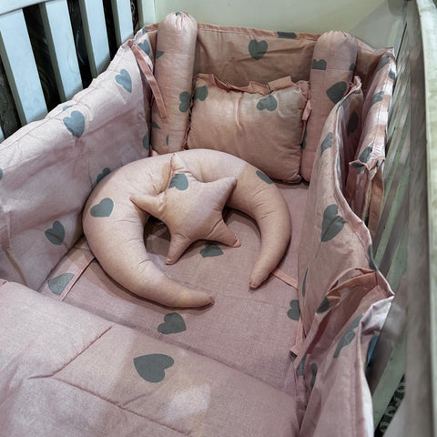 8 Pieces Cot Bedding Set - Pink - Hearts