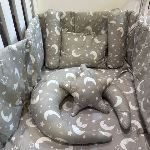 8 Pieces Cot Bedding Set - Grey - Stars & Moon
