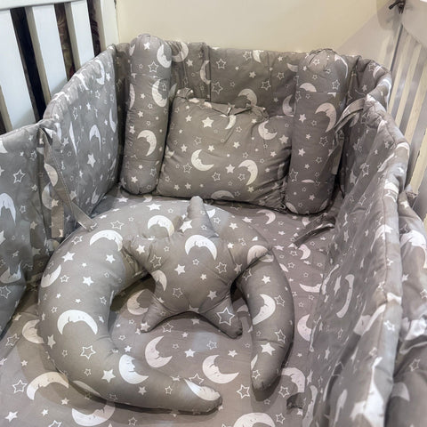 8 Pieces Cot Bedding Set - Grey - Stars & Moon