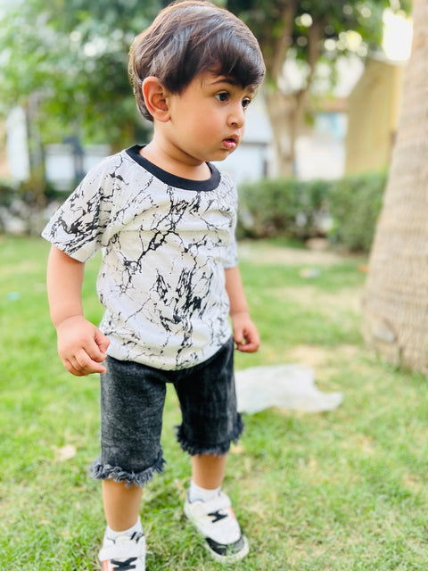 Super Kid - T-Shirt & Denim Shorts - Abstract