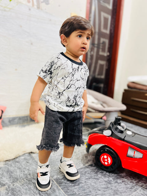 Super Kid - T-Shirt & Denim Shorts - Abstract