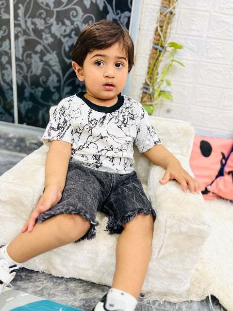 Super Kid - T-Shirt & Denim Shorts - Abstract