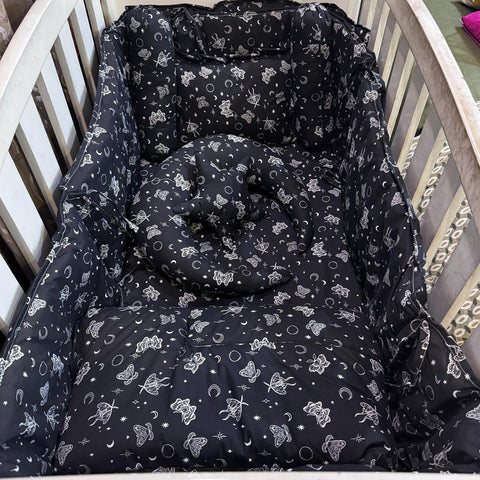 8 Pieces Cot Bedding Set - Black - Butterfly & Stars