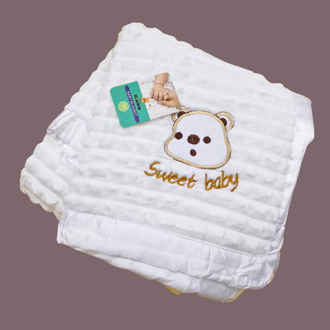 Raccoon Baby - Fur Blanket - White - Sweet Baby