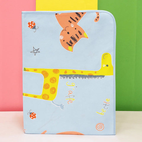 Diaper Changing Sheet - Medium - 27*19 Inches - Blue - Giraffe