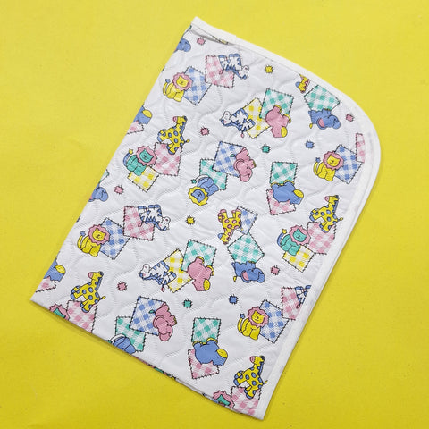 Diaper Changing Sheet - Mini - White - Giraffe