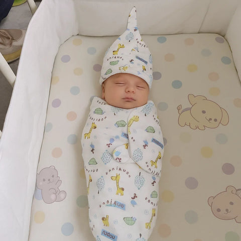 Swaddle with Cap - Green & Yellow - Giraffe & Turtle