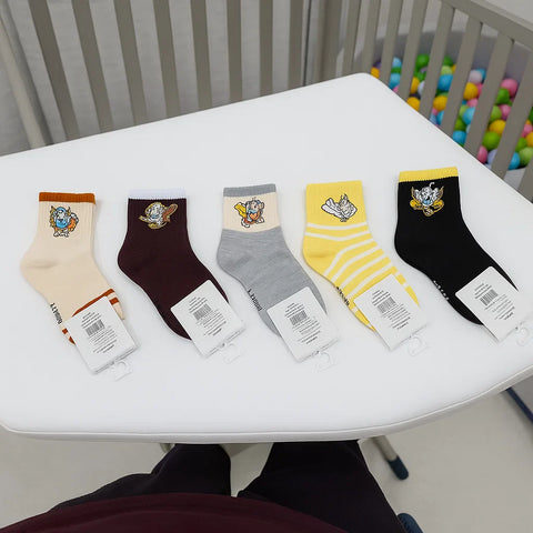 Pair of 5 Socks - Size 1-4 - Theme 1