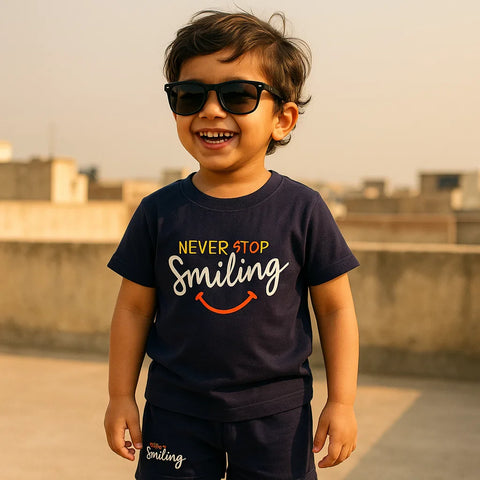 Lucido - T-Shirt & Shorts - Navy Blue - Smiling
