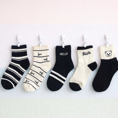 Tini Bear - Pair of 5 Socks - Black White - (Size M4-7)