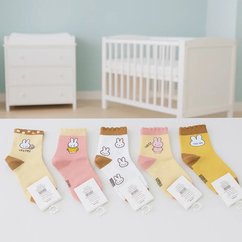 Pair of 5 Socks - Size 5-8 - Theme 2