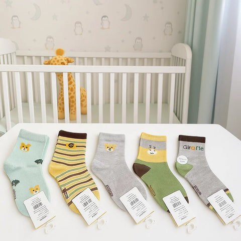 Pair of 5 Socks - Size 9-12 - Theme 2