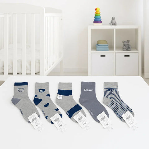 Pair of 5 Socks - Size 5-8 - Theme 7
